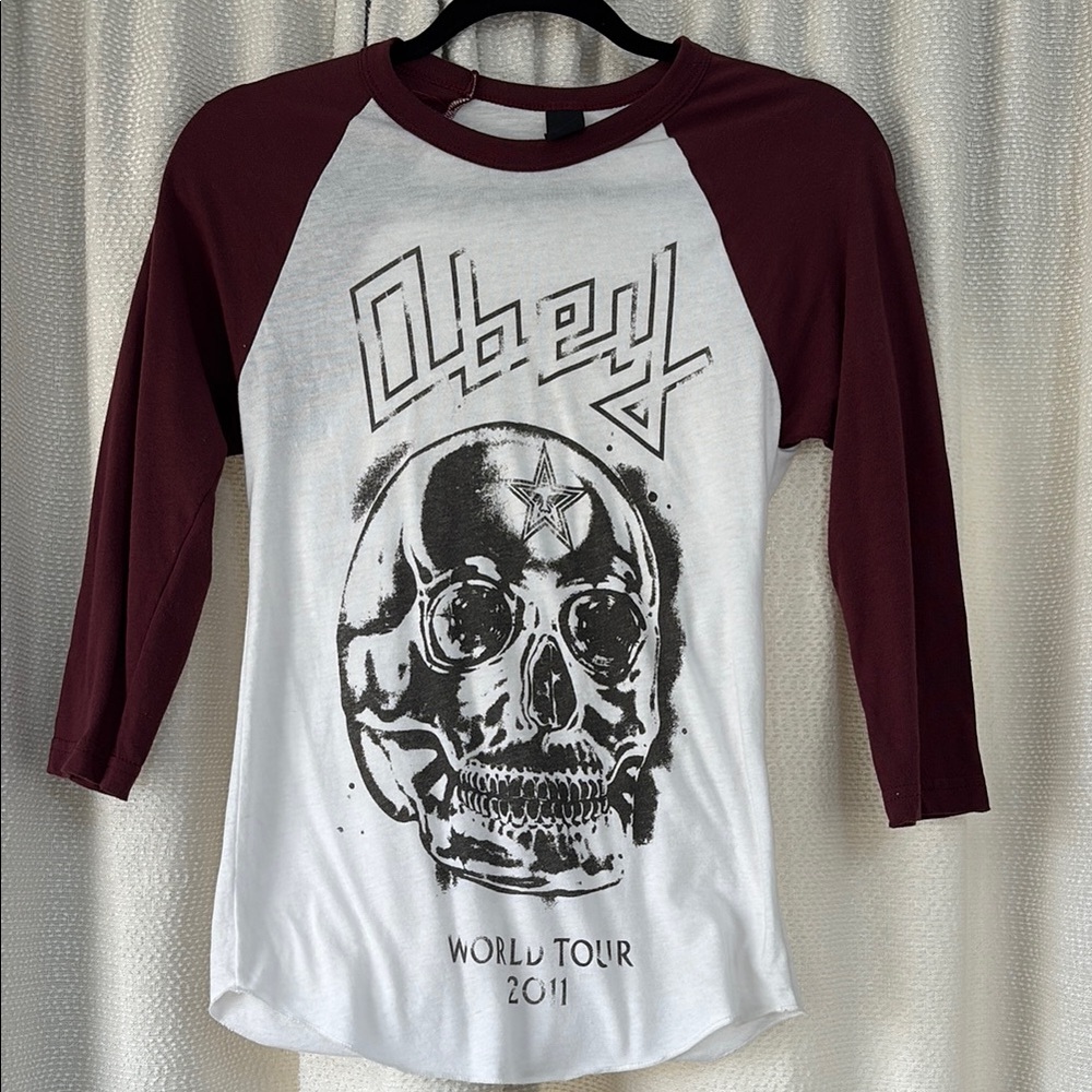 Obey Maroon and White Skull World Tour Raglan Tee size XS